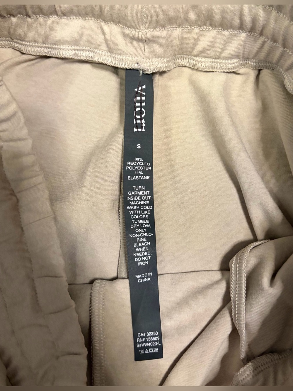 Vuori Halo Essential Wide Leg Pants in Ecru Heather in Small LONG - Picture 5 of 8